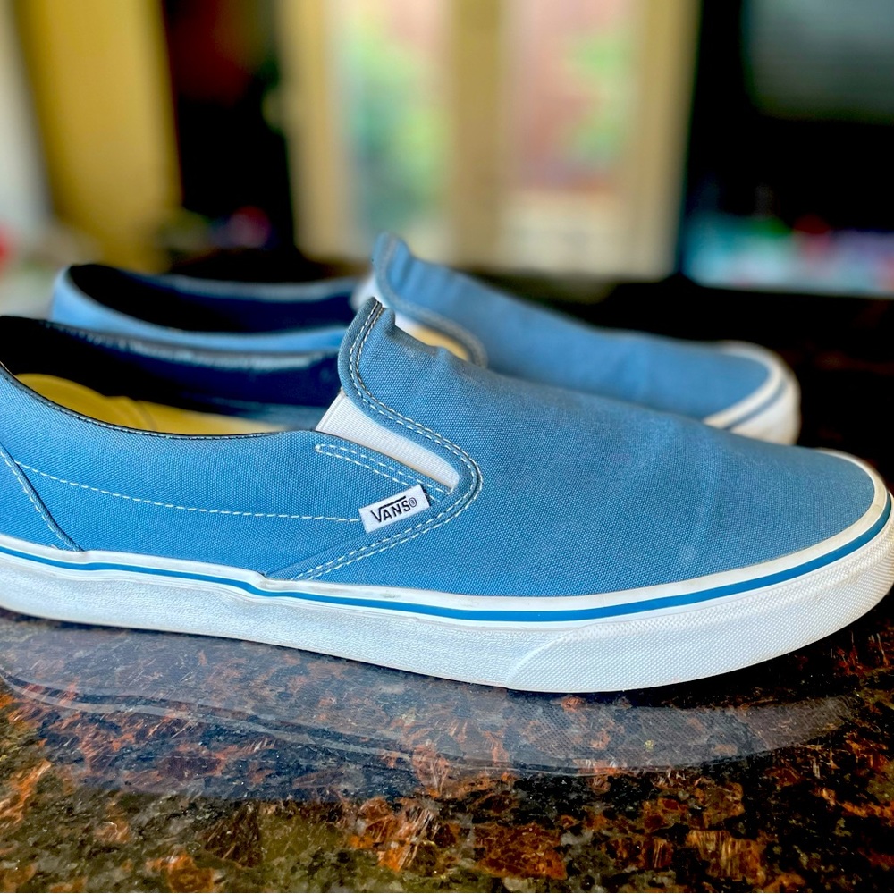 Mens Vans sneaker slip on’s size 15.